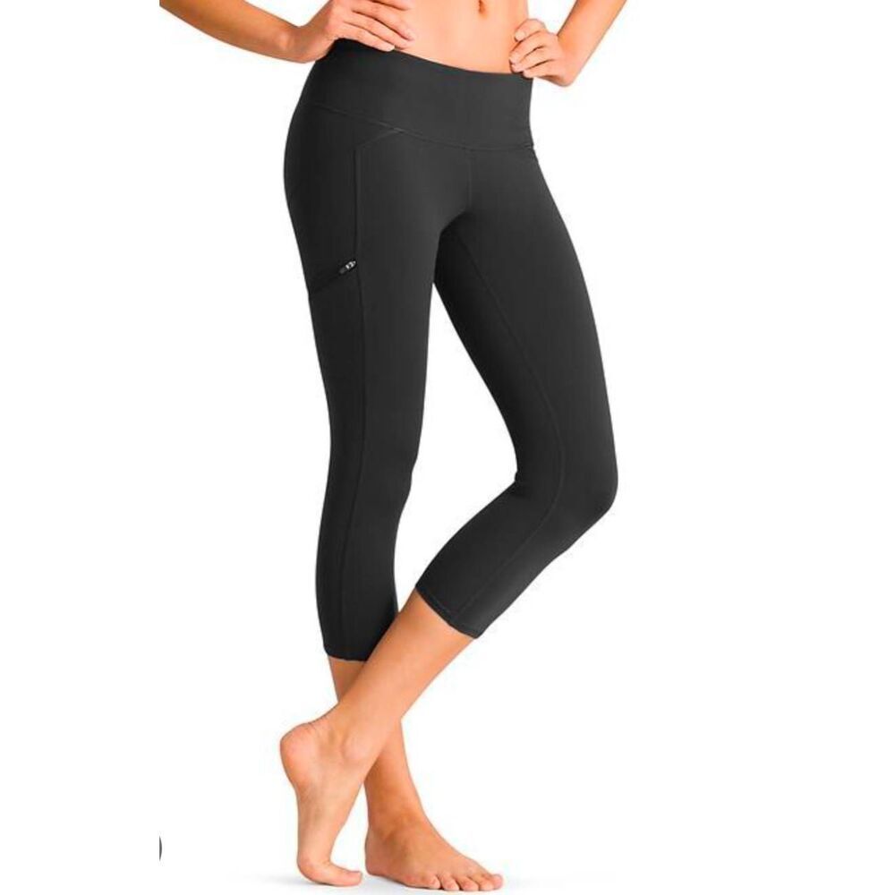 ATHLETA Drifter Capri In Black Size SP